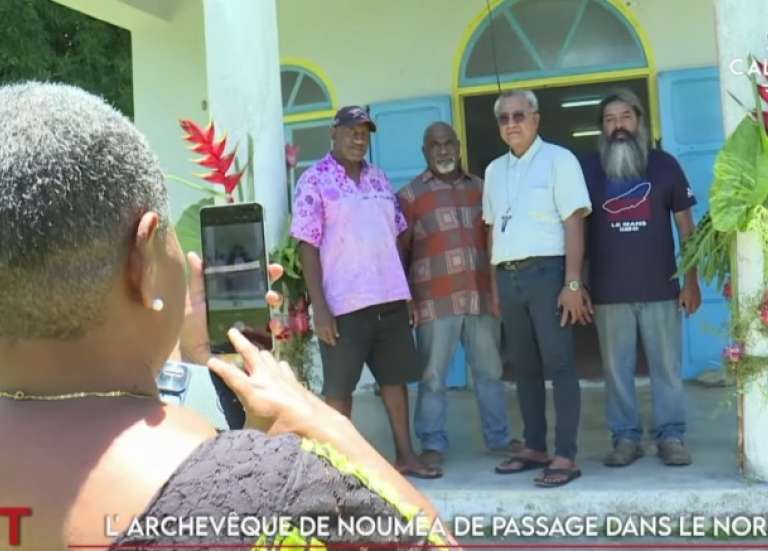 L’archevêque de Nouméa dans le Nord, violences faites aux femmes et poids de la coutume… Le JT de Caledonia du 27 novembre