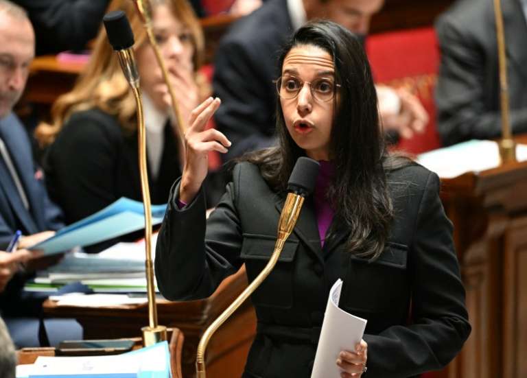 Naïma Moutchou appelle 