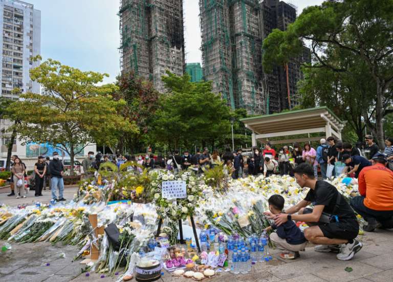 Hong Kong : le bilan de l'incendie monte à 159 morts après l'inspection de tous les immeubles
