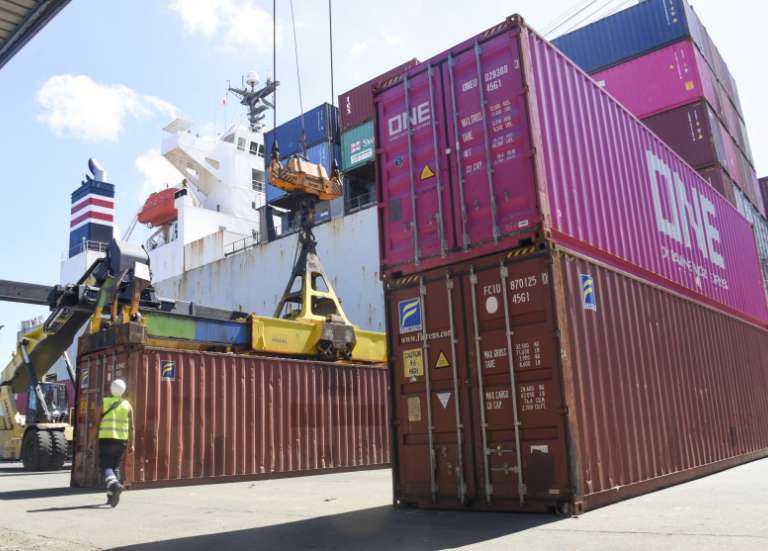 Commerce extérieur : en 2024, la Nouvelle-Calédonie a exporté deux fois moins qu’elle a importé