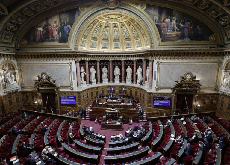 Le Parlement adopte une loi spéciale pour financer provisoirement l’État