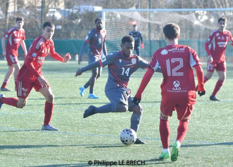 Football : la sélection calédonienne s’impose face à Vertou, en préparation du Mondial