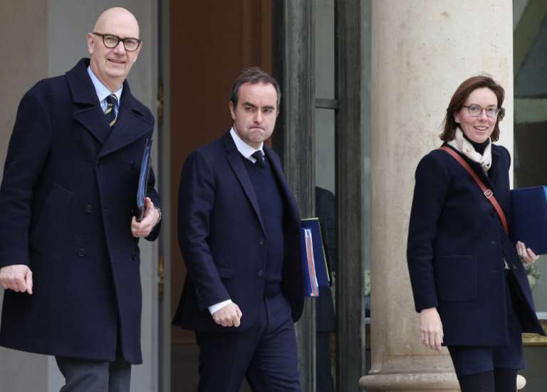 Les députés rejettent le budget en commission, le compromis paraît loin