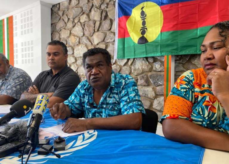 Le FLNKS dénonce un 