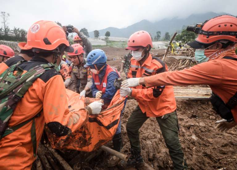 Indonésie : le bilan d’un glissement de terrain monte à 53 morts