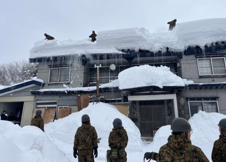 Japon : le bilan des fortes chutes de neige monte à 46 morts
