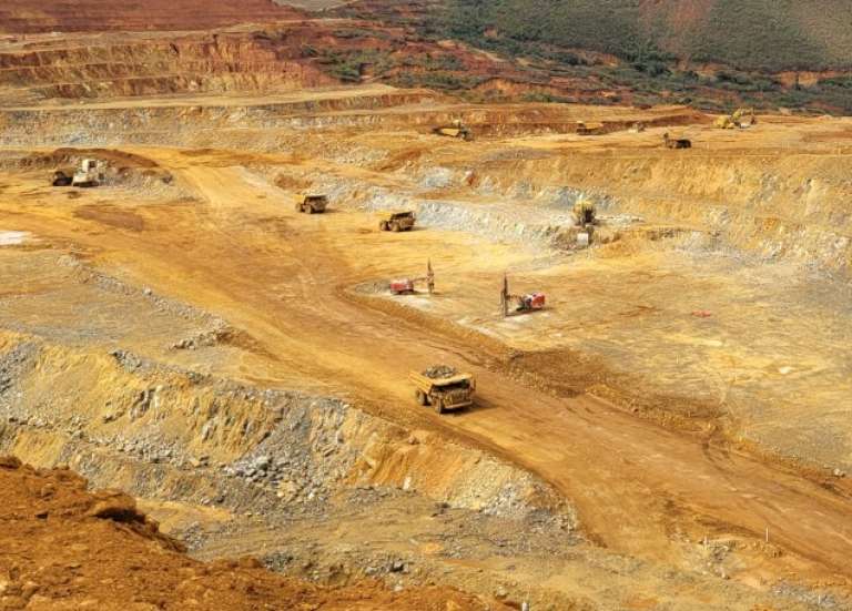 Le gouvernement veut ouvrir les réserves minières à l’exportation