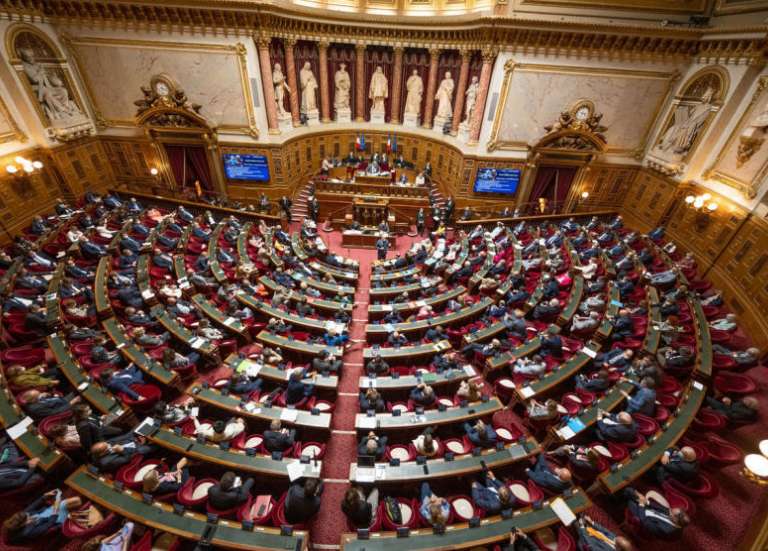 Avenir institutionnel : le Sénat adopte la réforme constitutionnelle