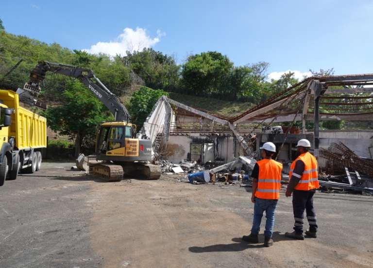 Reconstruction : le gouvernement veut aller plus vite