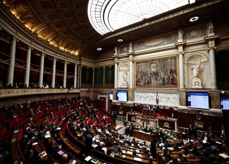 L’Assemblée rejette la réforme constitutionnelle, réunion autour de Lecornu la semaine prochaine