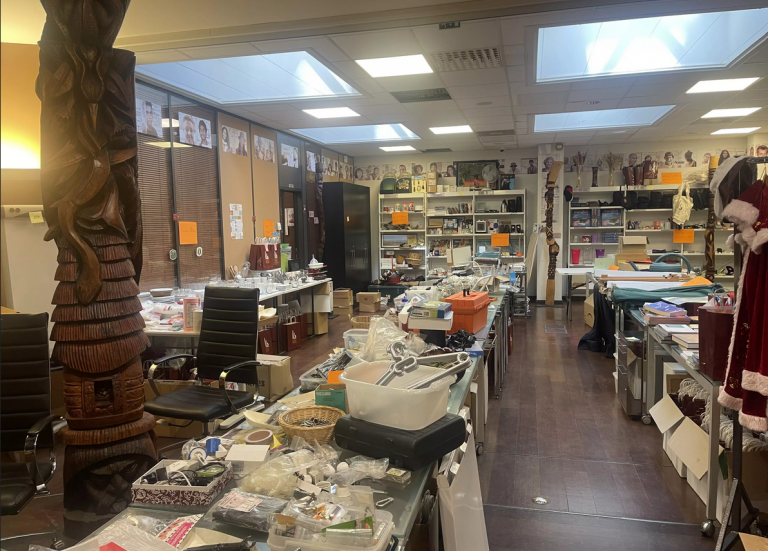 La Maison de la Nouvelle-Calédonie à Paris liquide ses derniers biens avant sa fermeture