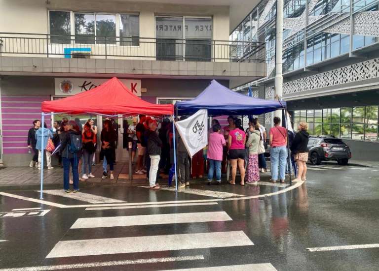 Santé : les soignants se mobilisent avant une séance du Congrès sous pression