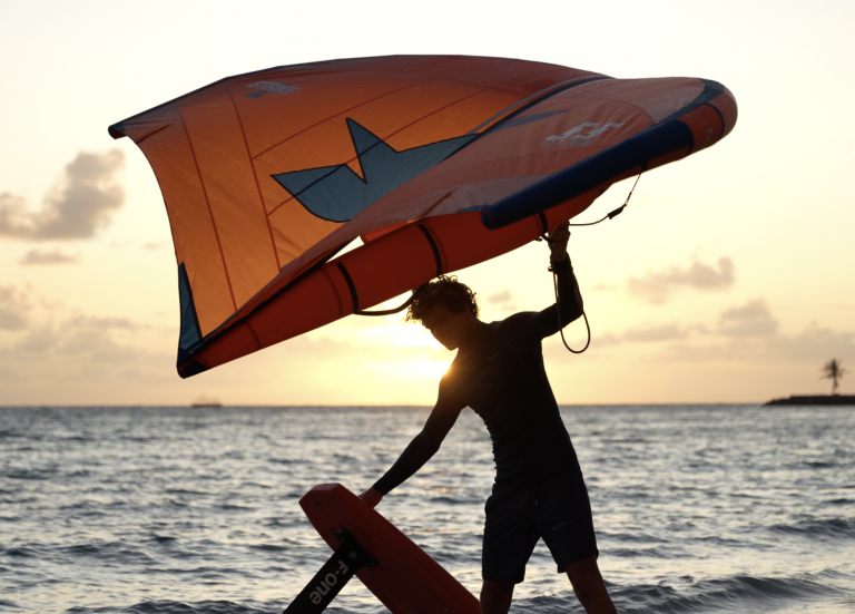 Risque requin : les activités nautiques et la baignade de nouveau autorisées à Nouméa