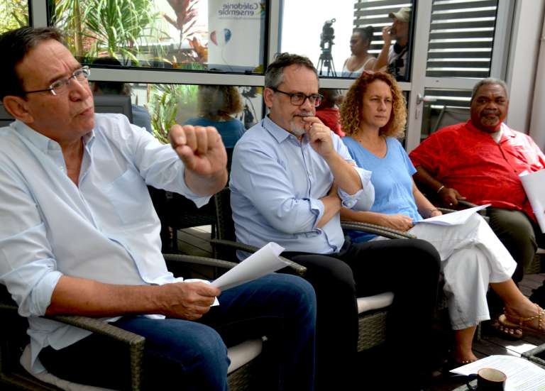 Calédonie ensemble dénonce 