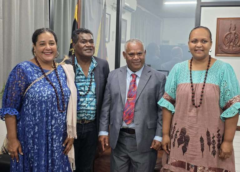 La présence d’une délégation du FLNKS à un forum économique au Vanuatu provoque la polémique