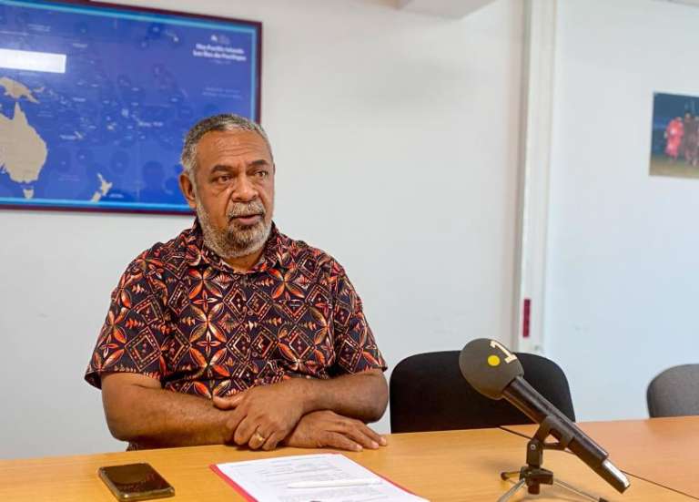 Mission au Vanuatu : Mickaël Forrest défend un déplacement 