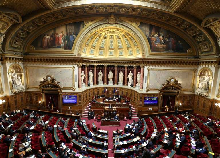 Provinciales : le Sénat approuve l’élargissement du corps électoral aux natifs