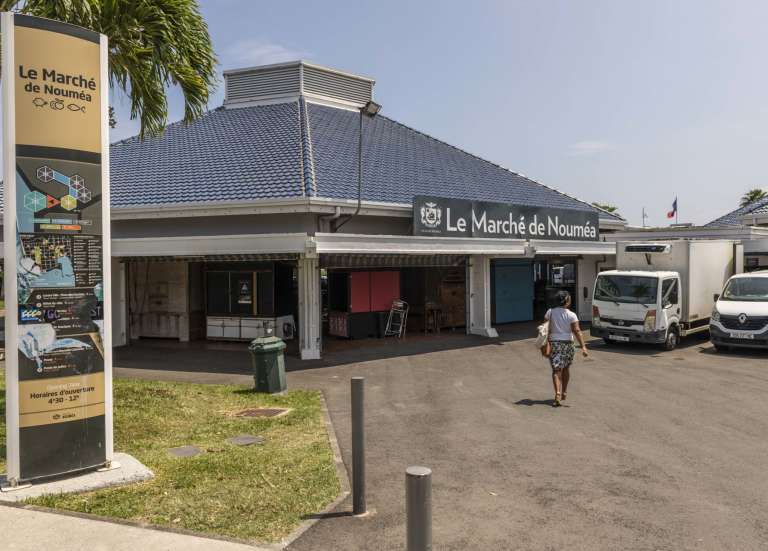 Trois hommes interpellés pour vente de cocaïne au marché de Nouméa
