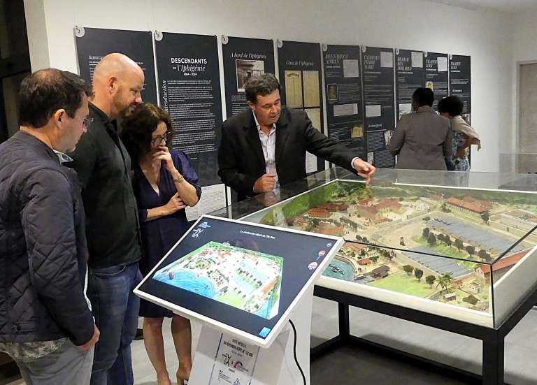 À Nouville, le site historique réintègre une maquette du bagne, rendue interactive