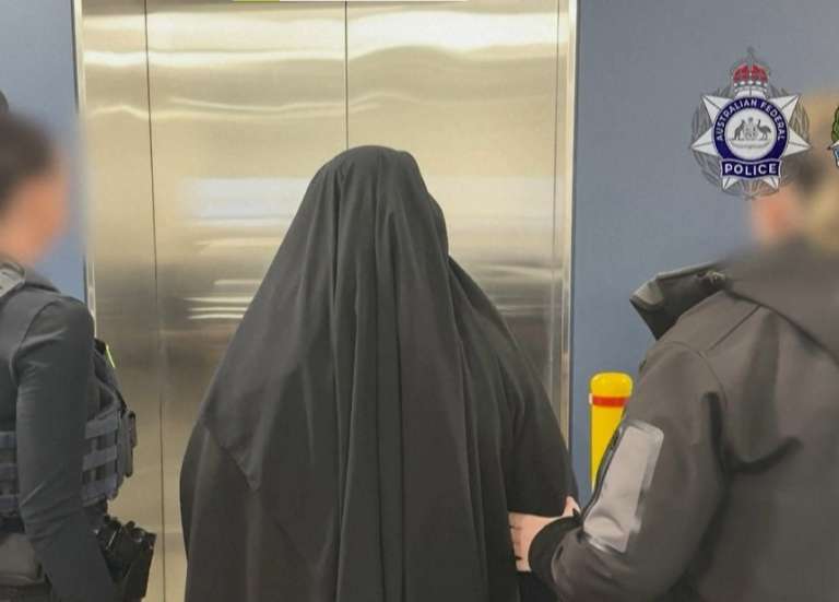 L’Australie inculpe une femme en lien avec l’État islamique pour terrorisme