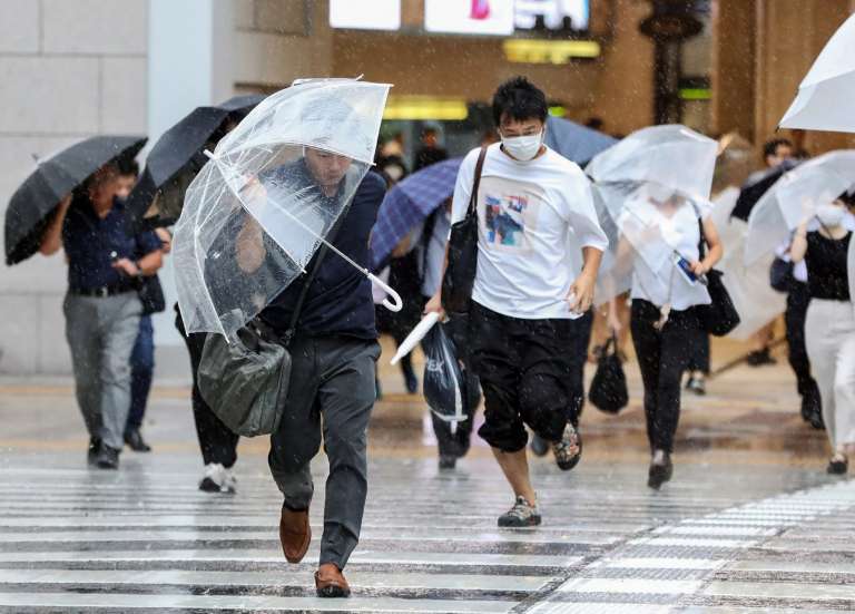Japon : une tempête qui se dirige vers Tokyo fait 15 blessés