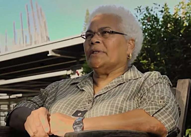 Marie-Claude Tjibaou, l’humaniste calédonienne au service de la réconciliation et de la culture kanak