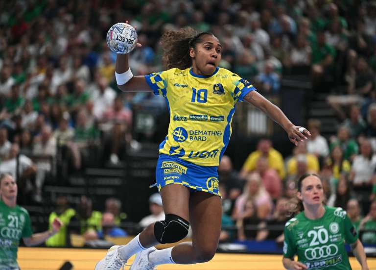 Handball : l’équipe de Suzanne Wajoka, Metz, offre à la France sa première Ligue des champions féminine