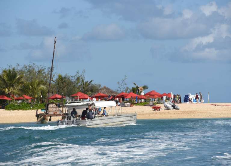 Six personnes secourues au large de l’île aux Canards après un accident de va’a