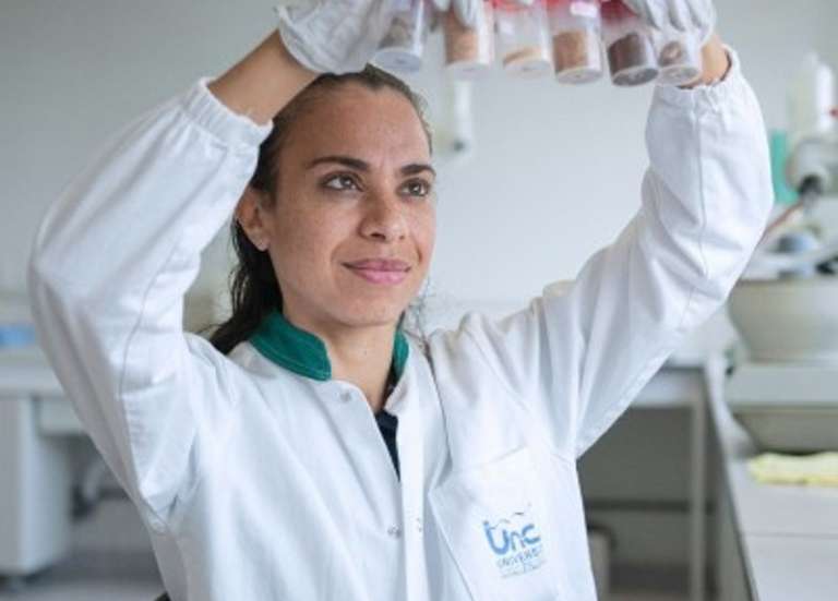 L’université parie sur les peaux de banane pour éliminer le chrome présent dans l’eau