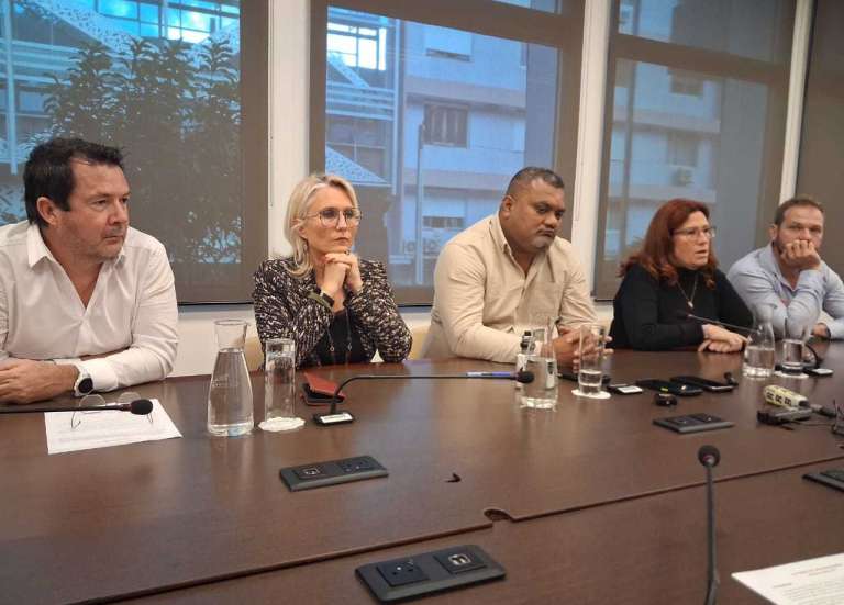 Les Loyalistes, Le Rassemblement et l’Éveil océanien s’allient pour