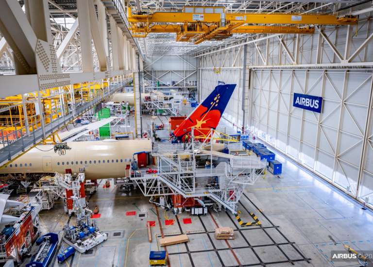 Le nouvel Airbus A350-900 d’Aircalin arbore l’hibiscus