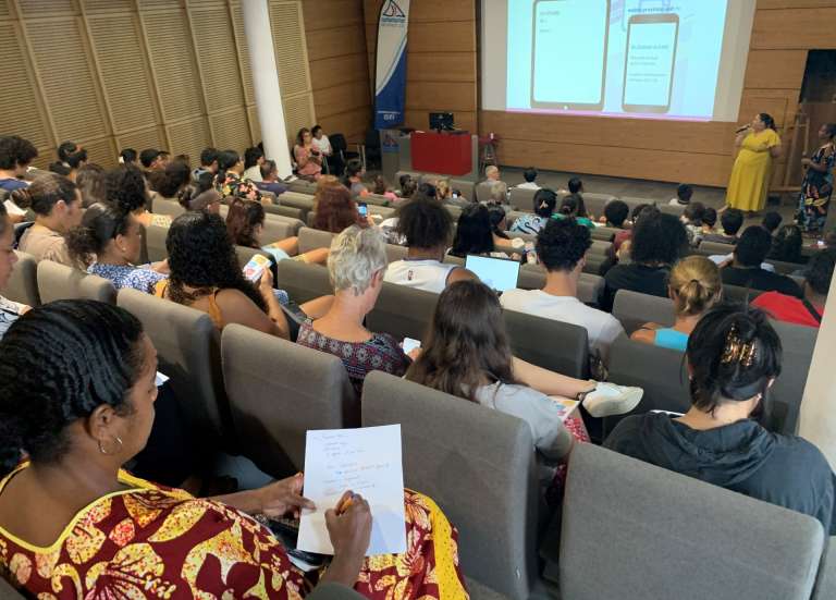 Province Sud : les étudiants accompagnés avant et après leur départ pour l’Hexagone