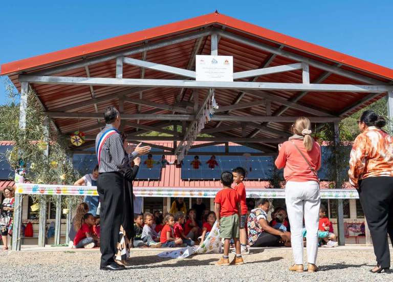 Au Mont-Dore, un nouveau préau pour la maternelle Les Coccinelles