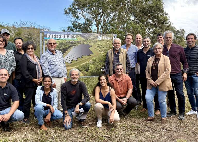 La construction d’une future centrale photovoltaïque débute à Bourail