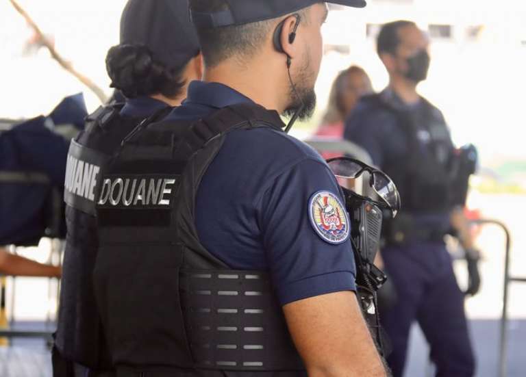 Polynésie : près de trois kilos de drogues saisis, un record pour les douanes