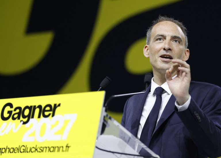 Présidentielle : l’eurodéputé de centre gauche Glucksmann officialise sa candidature