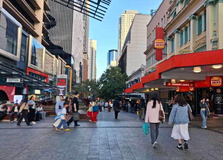 L’Australie annonce un tour de vis sur les visas étudiants et vacances-travail
