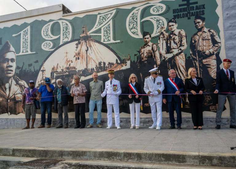 À Nouméa, une fresque rend hommage au bataillon du Pacifique