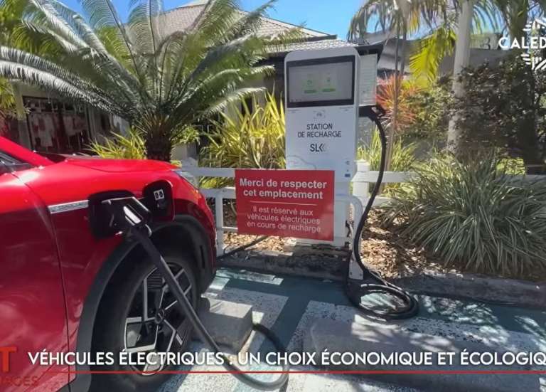 L’alternative du véhicule électrique, des jeunes travaillent leur éloquence… Le JT du 15 octobre de Caledonia