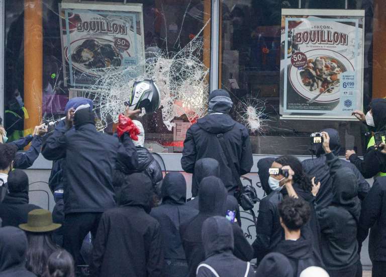 Violences urbaines : quel rôle jouent les réseaux sociaux ?