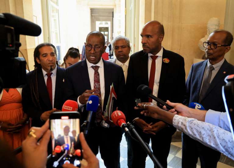 Esclavage : le Parlement abroge symboliquement le Code noir