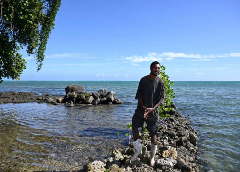 Menacée par la montée des eaux, une minuscule île refuse la relocalisation à Fidji