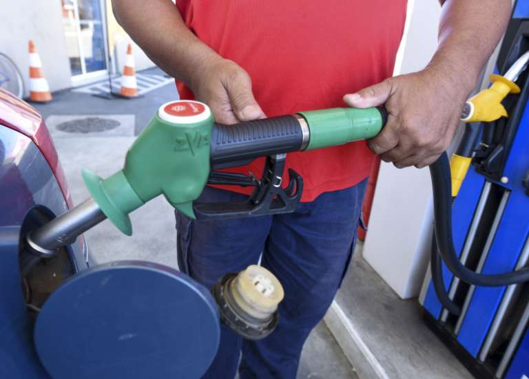 Carburants : le litre d’essence et de gazole va de nouveau dépasser les 200 francs en novembre