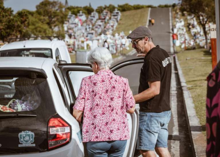Cimetières : Nouméa, Dumbéa et Païta s’organisent en vue du week-end de la Toussaint