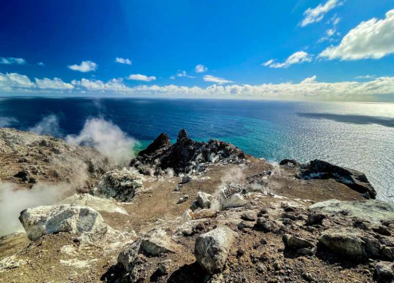 Matthew, Hunter, Walpole… le Vanuatu attaque les fondations de la ZEE française